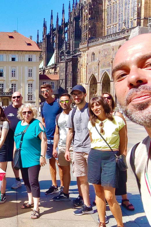 Tour of Prague Castle in italian language ticket included - What this Prague Castle tour actually covers