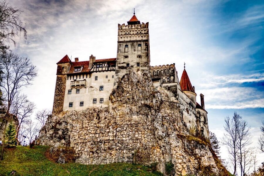 Transylvania Tour: Dracula's Castle, Peles Palace & Brasov - Three famous stops in one very long day