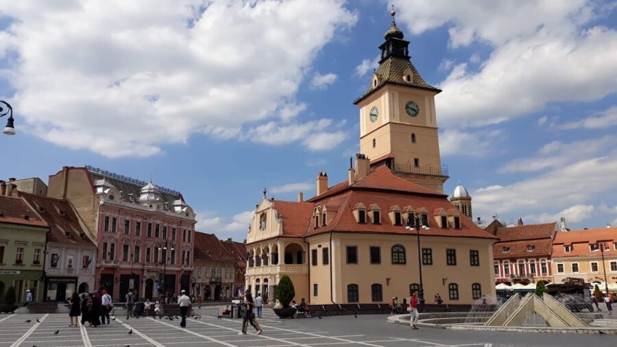 Transylvania Tour: Dracula's Castle, Peles Palace & Brasov - The small-group format and guide quality