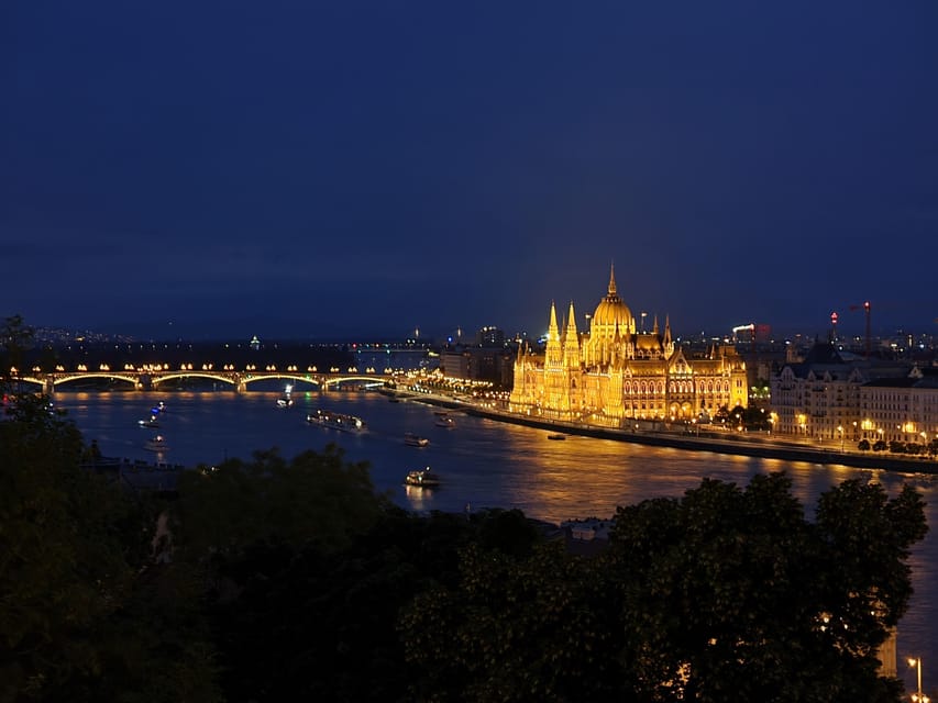 True Crime Walking Tour in the Buda Castle district - Fisherman’s Bastion and the value of a famous view