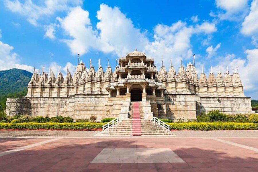 Udaipur: Transfer to Jodhpur via Ranakpur & Kumbhalgarh Fort - Kumbhalgarh Fort and the Mewar story