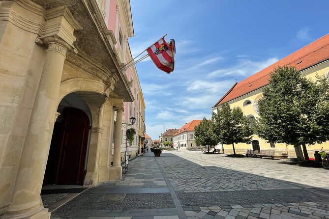 VarazdinTown & Trakoscan Castle, Small Guided Group from Zagreb - Trakošćan Castle and the wooded lake