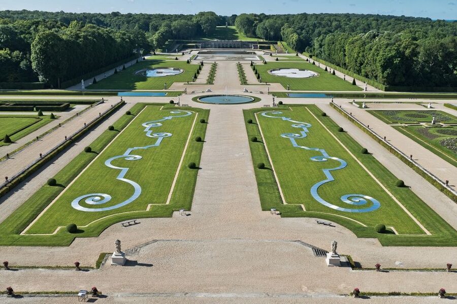 Vaux le Vicomte Chateau Entry Ticket and Chateaubus Transfer - Key points to know before booking