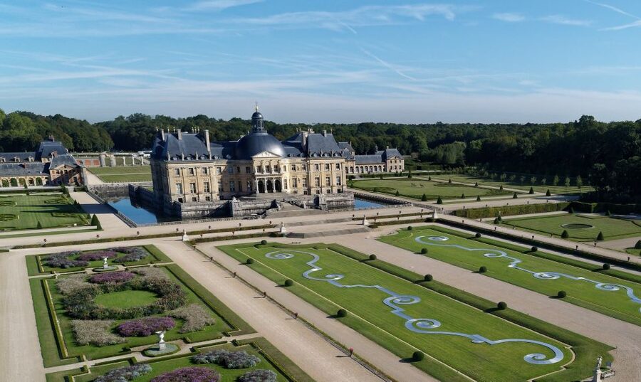 Vaux le Vicomte Chateau Entry Ticket and Chateaubus Transfer - Why Vaux-le-Vicomte matters before Versailles