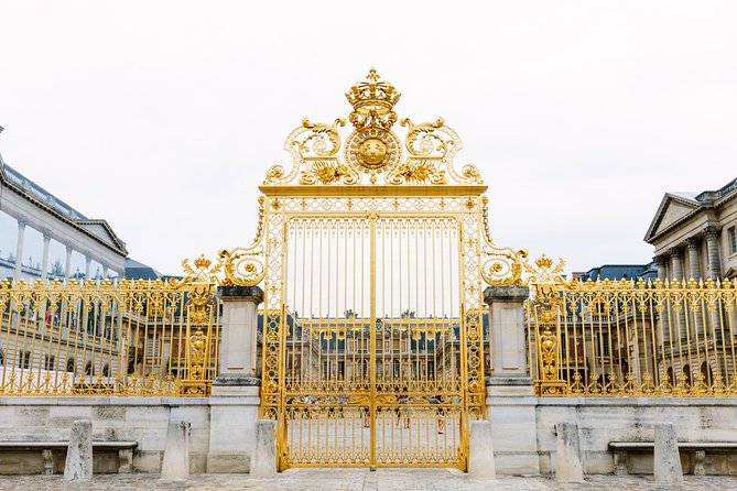 Versailles Château and Gardens Walking Tour - Transport and meeting point details