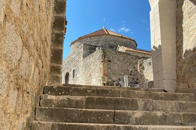 Visit Klis fortress GOT & Olive museum Klis - Entering Klis Fortress above Split