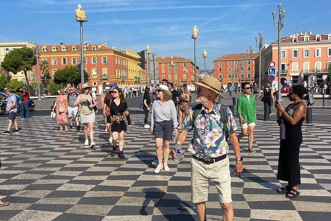 Walking tour of Nice, the old town & the Coline du Château - Castle Hill and the best views of the route
