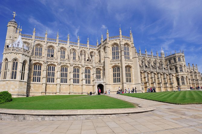 Windsor Castle Half Day Trip from London by Luxury Coach - Arriving at Windsor Castle around 10:50 a.m.