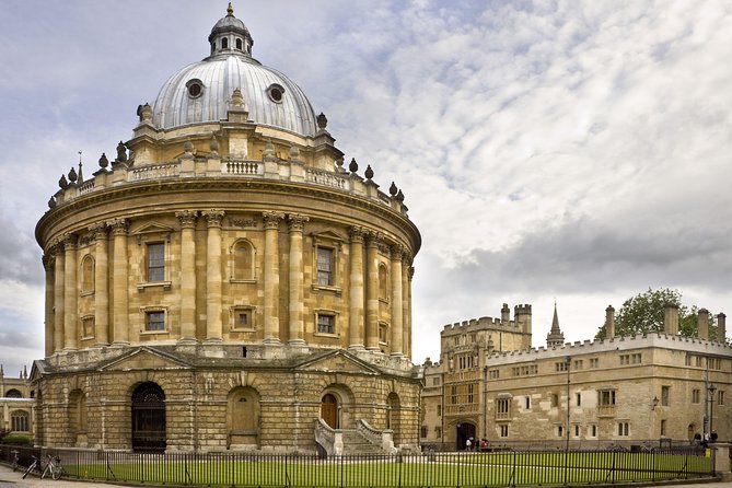 Windsor Castle, Stonehenge and Oxford Day Guided Tour from London - Oxford: a guided walk through the dreaming spires