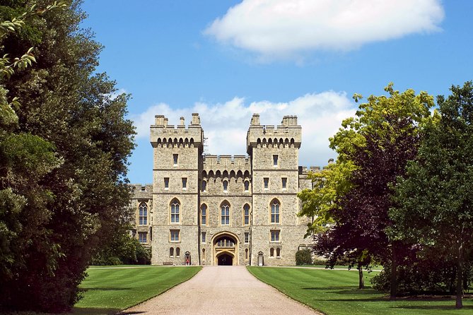 Windsor Castle, Stonehenge, and Oxford Day Trip from London - Three major English sights before dinner