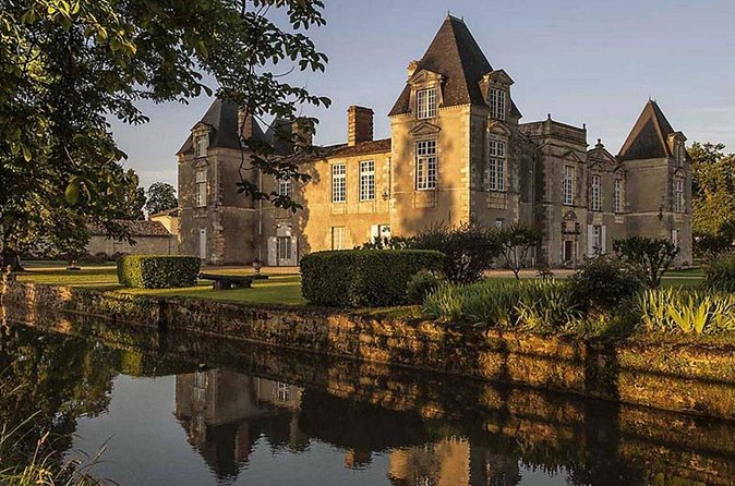 Wine Tour of Mèdoc : Châteaux, Tastings and WSET Guide - Tasting in the Médoc without the guesswork